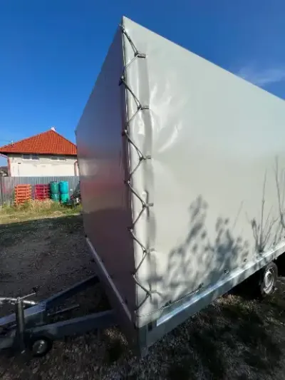 1. galéria kép Ponyva Dr